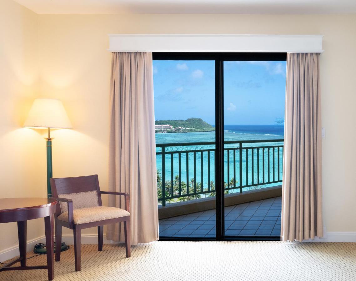 טומון Holiday Resort & Spa Guam מראה חיצוני תמונה