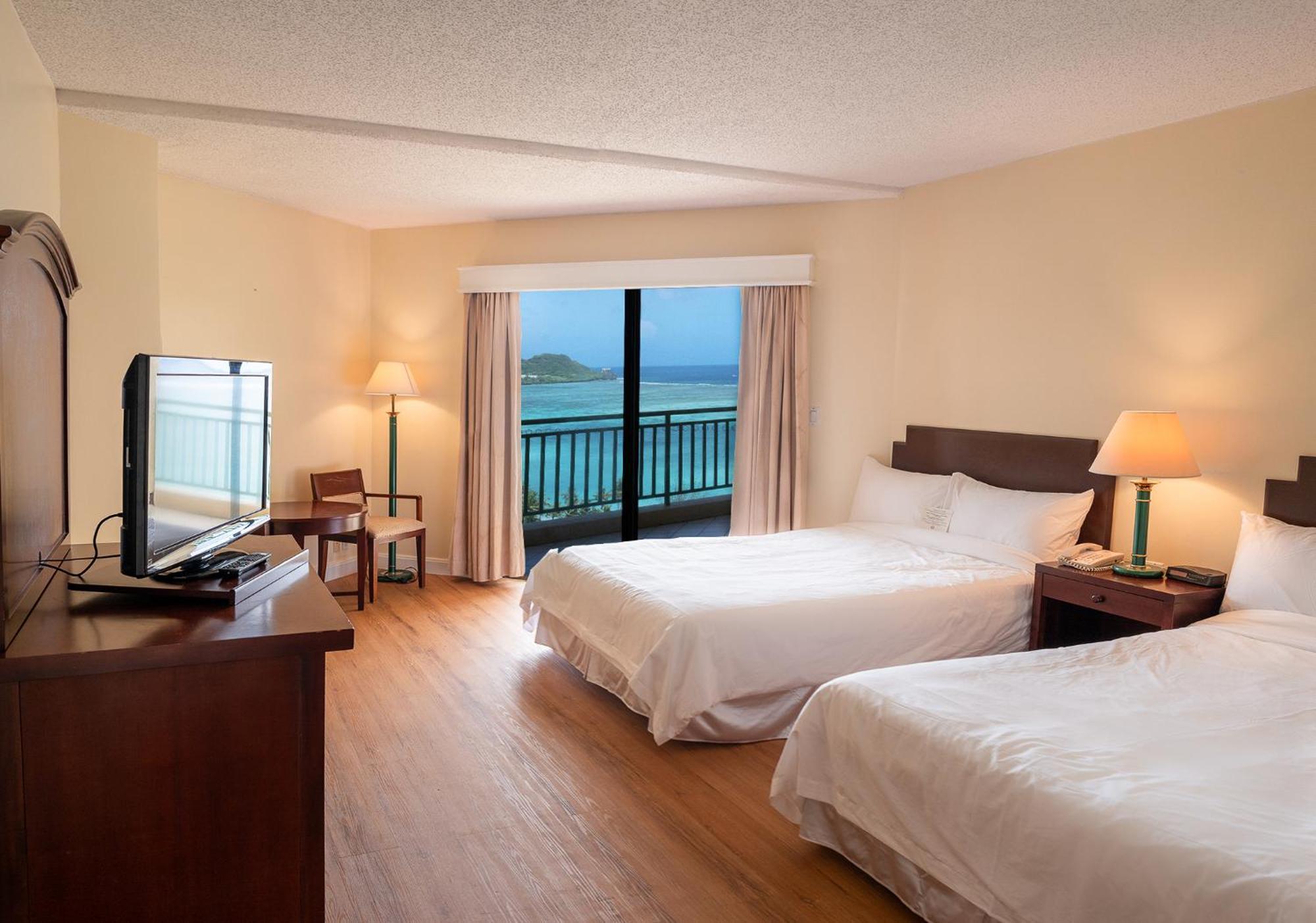 טומון Holiday Resort & Spa Guam מראה חיצוני תמונה