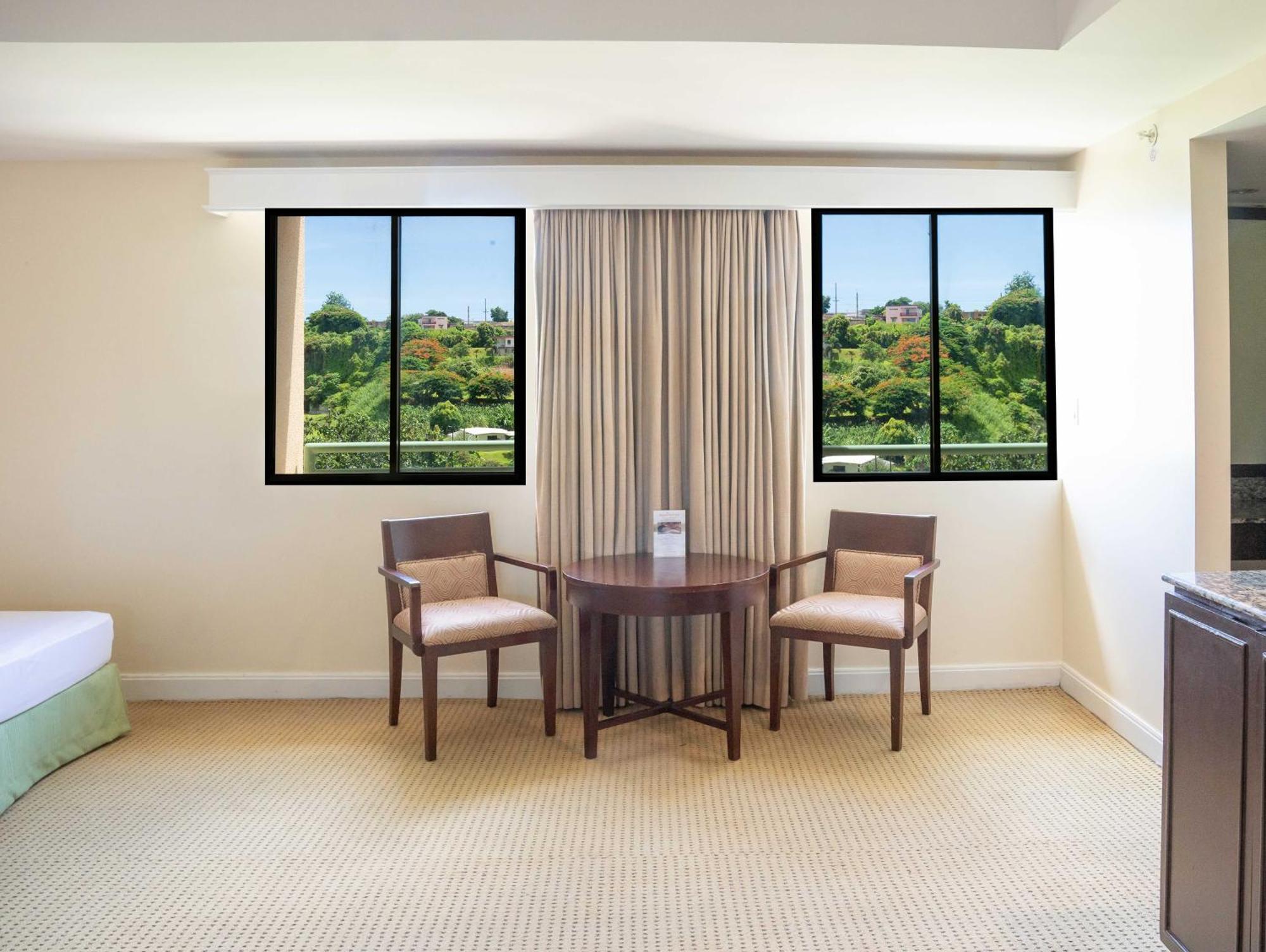 טומון Holiday Resort & Spa Guam חדר תמונה