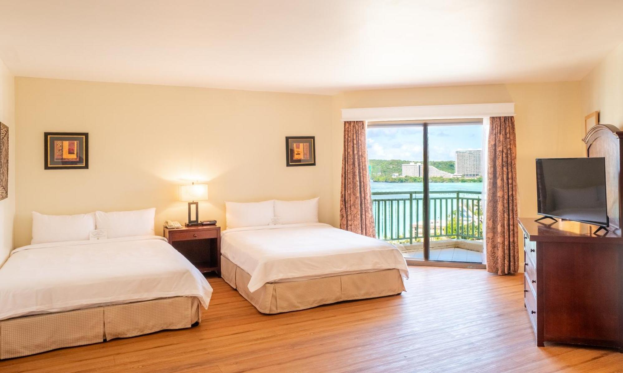 טומון Holiday Resort & Spa Guam מראה חיצוני תמונה
